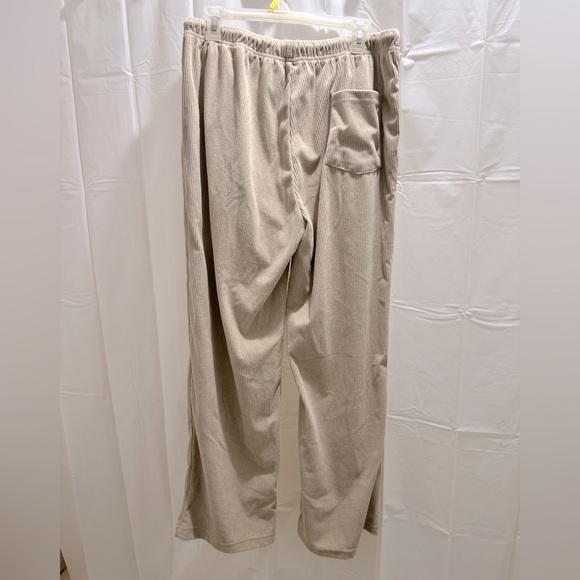 Cream Corduroy Wide Leg Pants - Picture 4 of 8